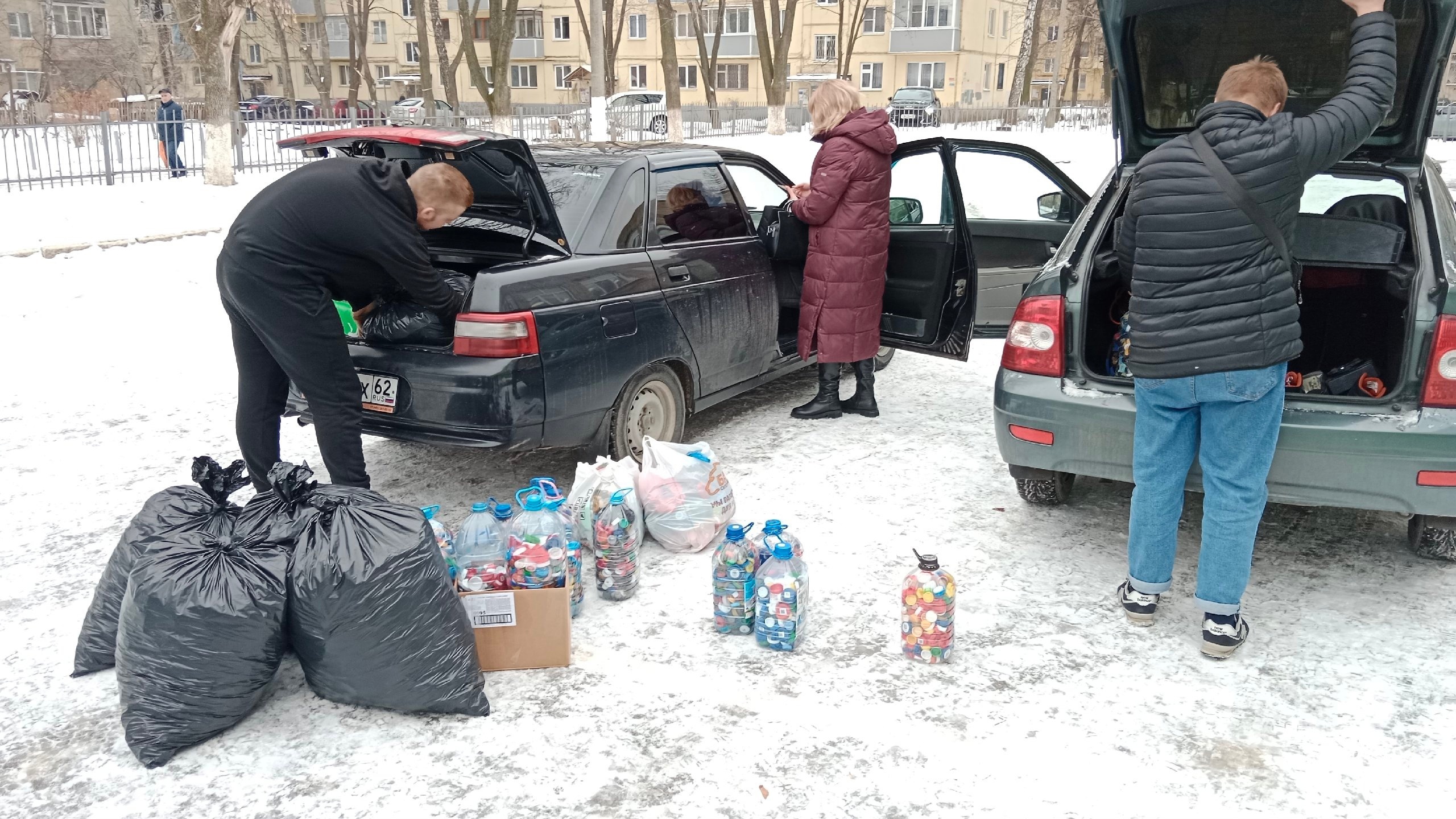 Эколого-благотворительный проект «Добрые крышечки»